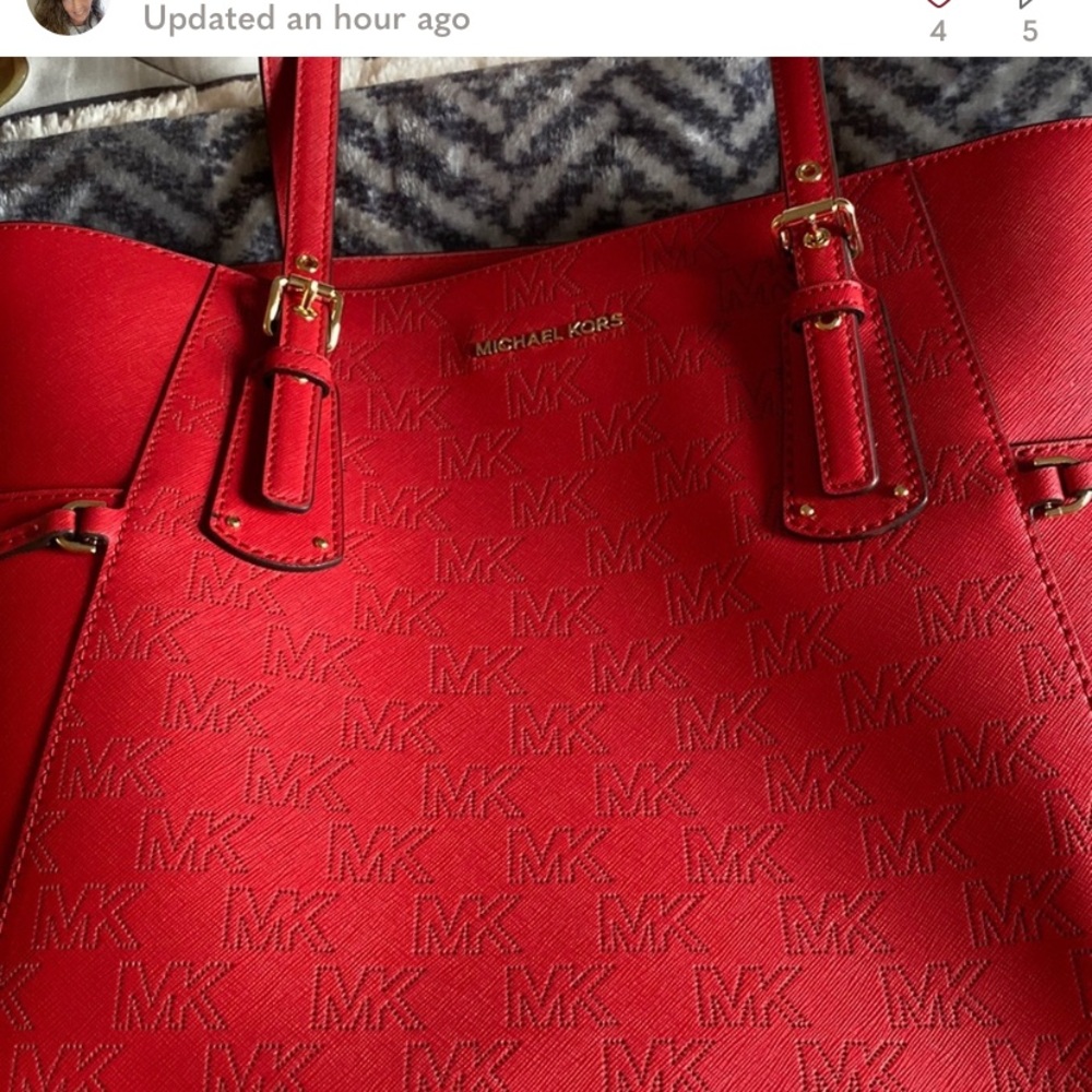 Red Micheal kors shoulder bag